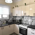 Fully Renovated Apartment Close To The Bus Station And The City Center!